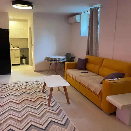 23 Apartment *